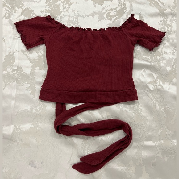 Multi-style off-shoulder top with string ties - Picture 2 of 2